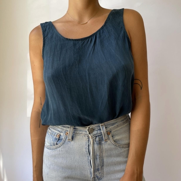 Deep Turquoise Tank - Picture 2 of 4